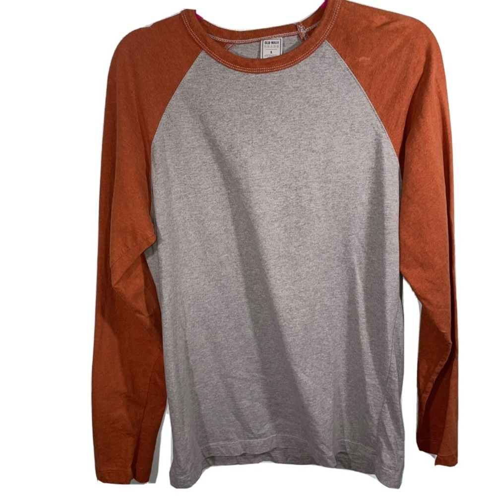 2/25 ✨Old Navy Long Sleeve Tee